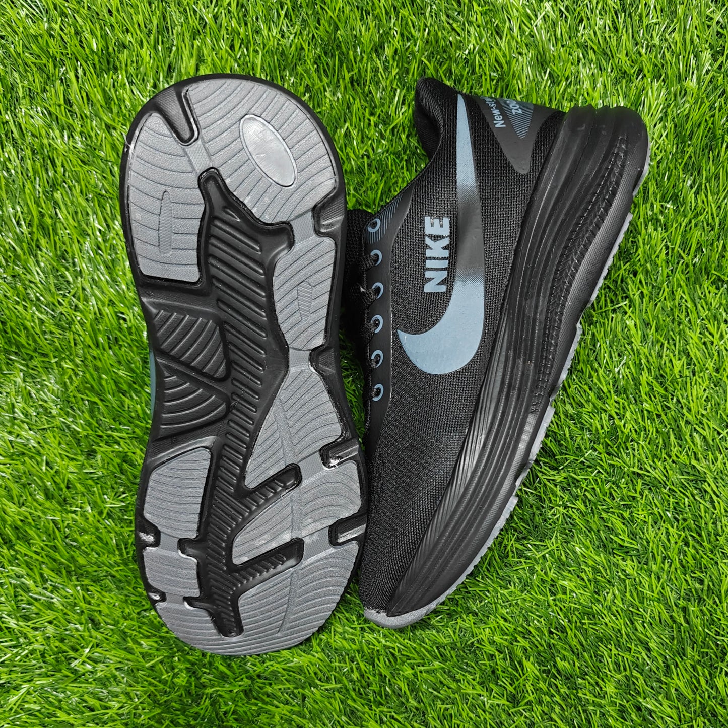 Zoom 15 Full Black
