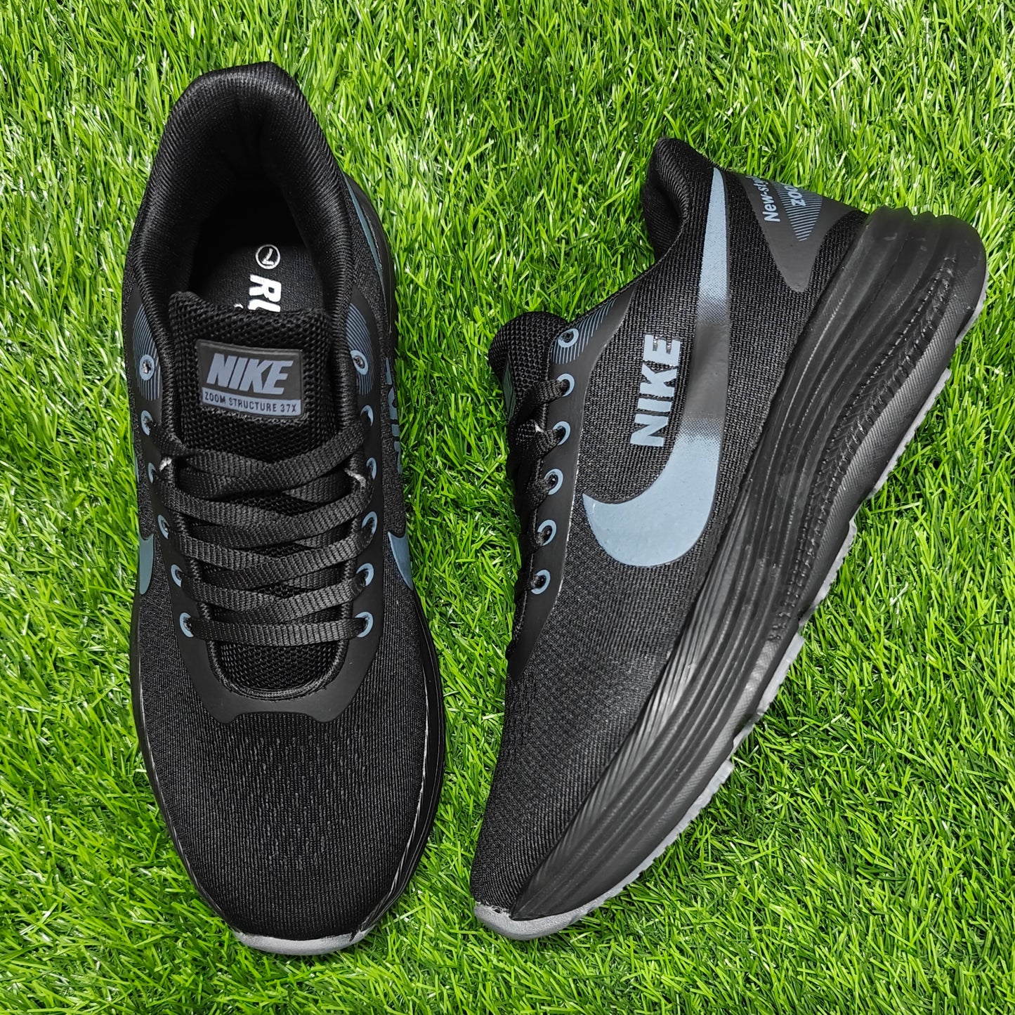 Zoom 15 Full Black