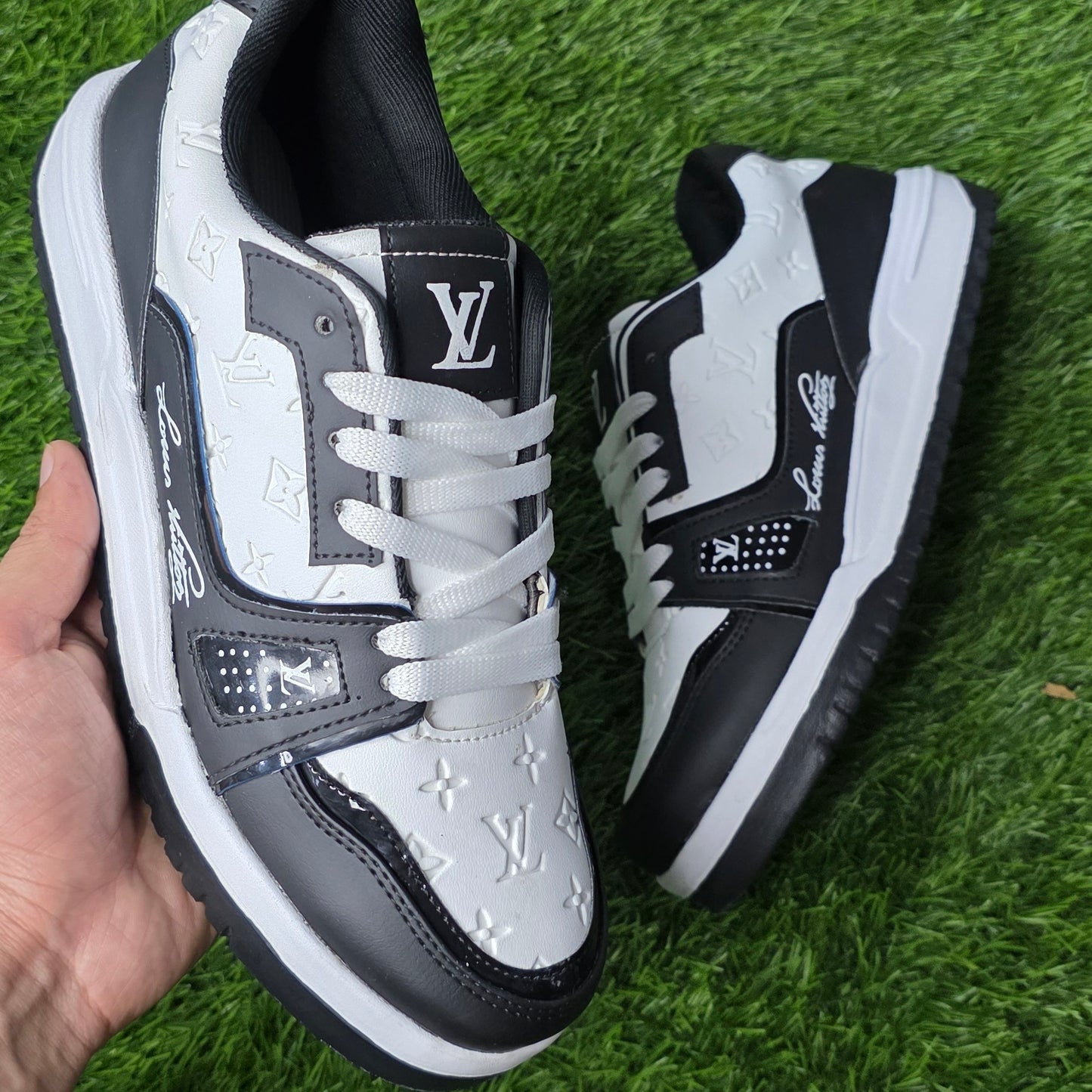 L-V Trainer White Black SPL