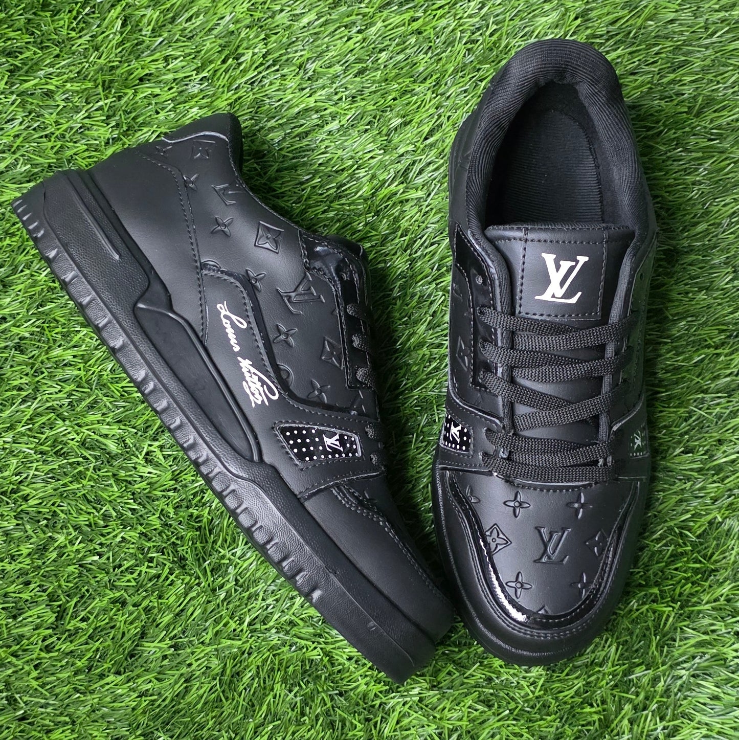 L-V Trainer Full Black