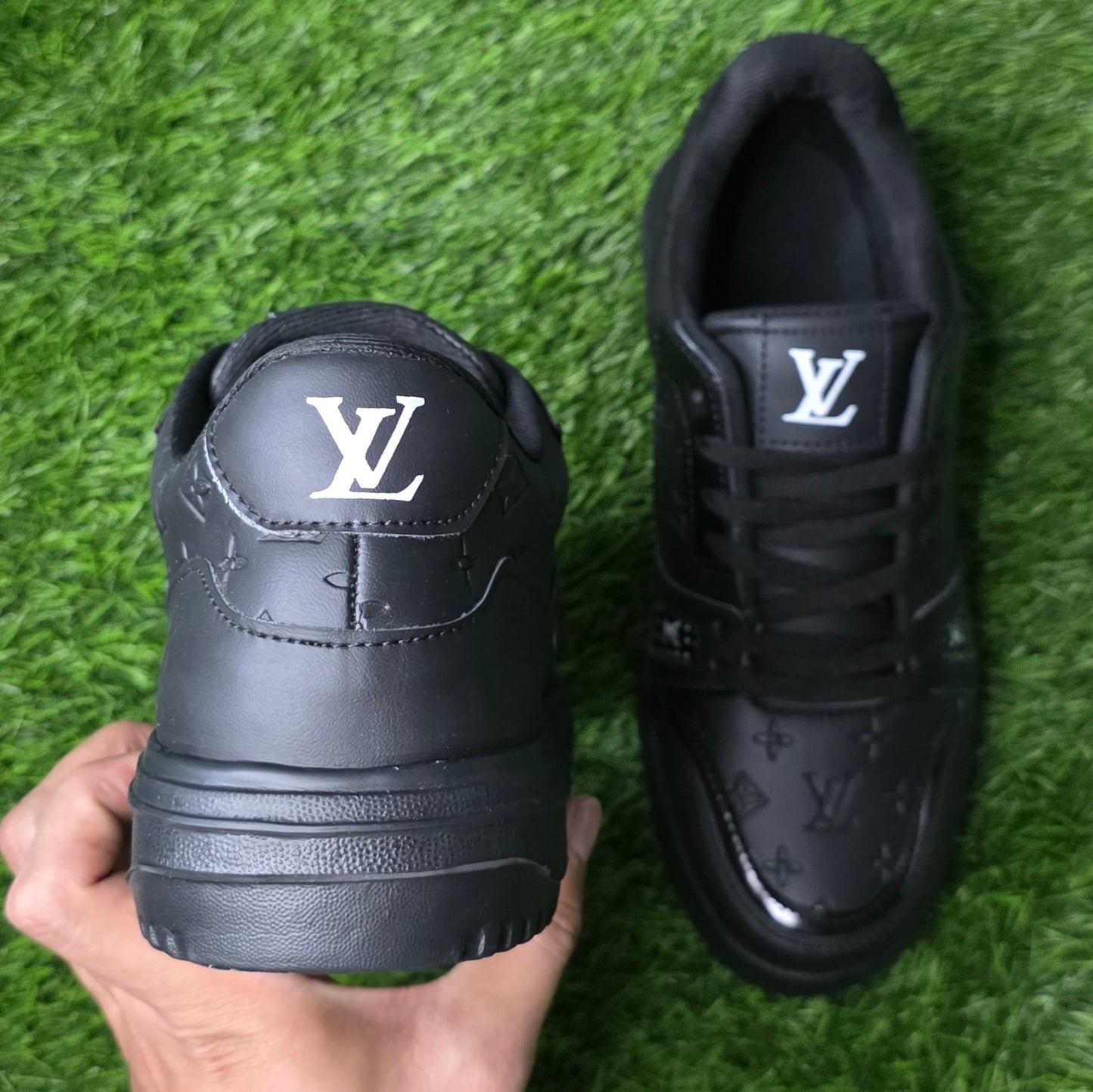 L-V Trainer Full Black