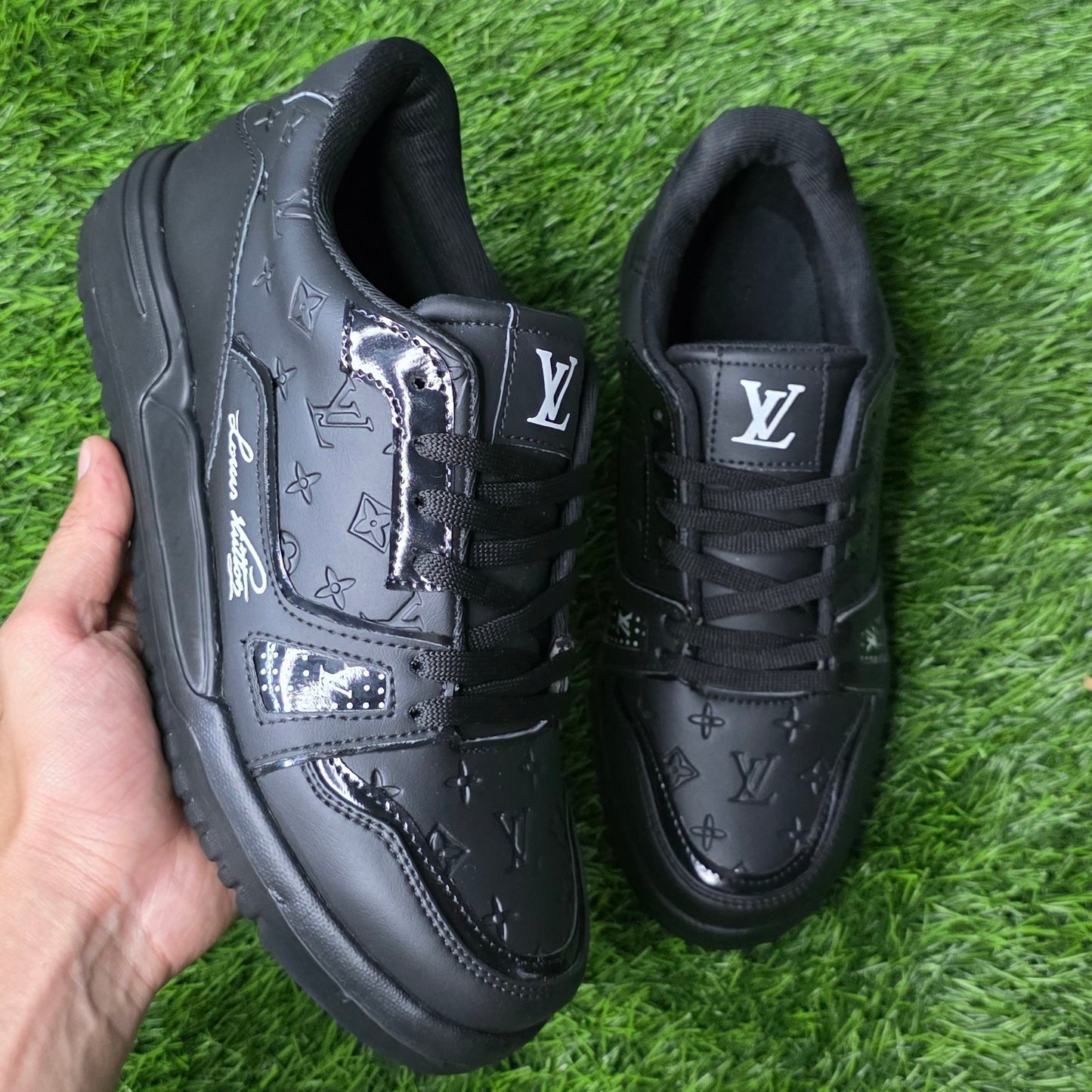 L-V Trainer Full Black