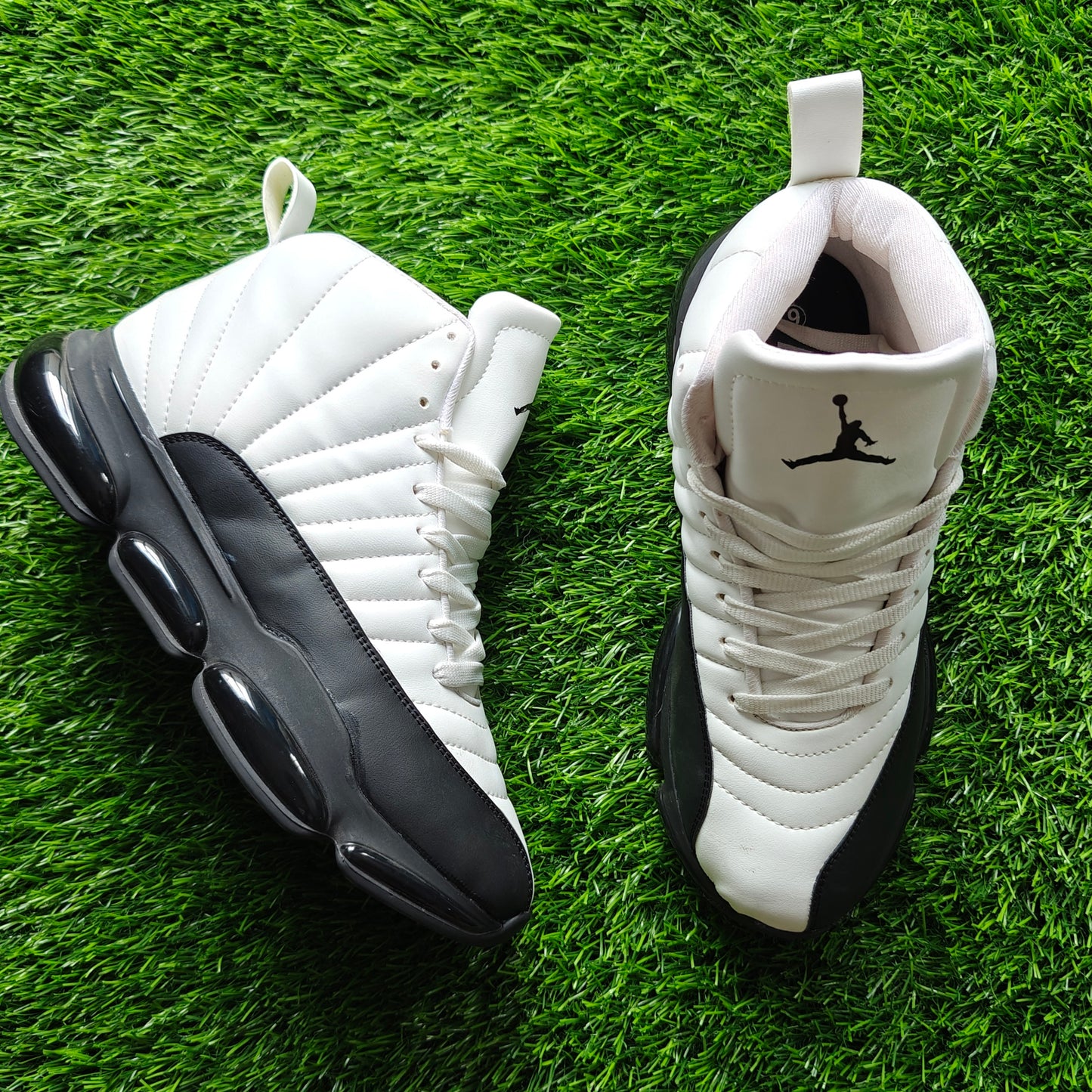 J 12 White/Black Tube