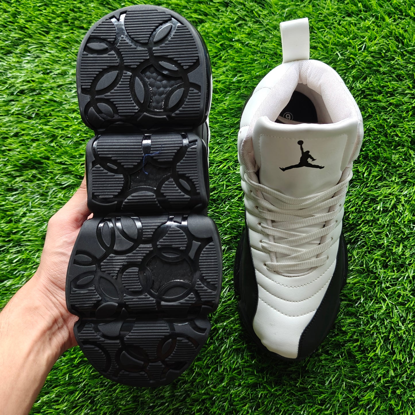 J 12 White/Black Tube