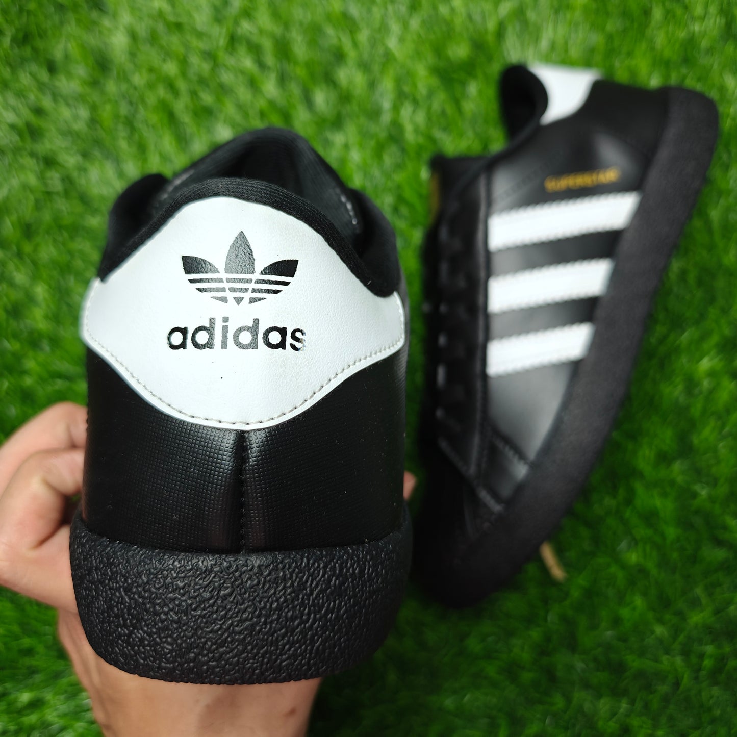 Superstar Black/White