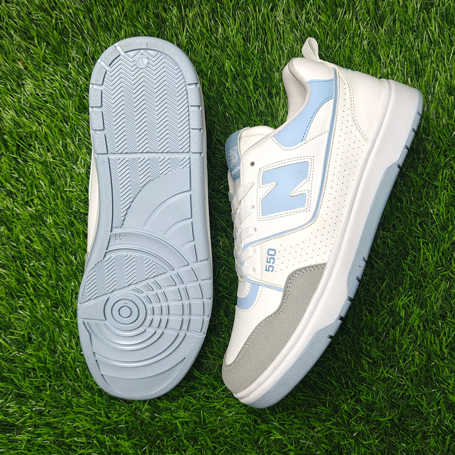 NB 550 Sky/White