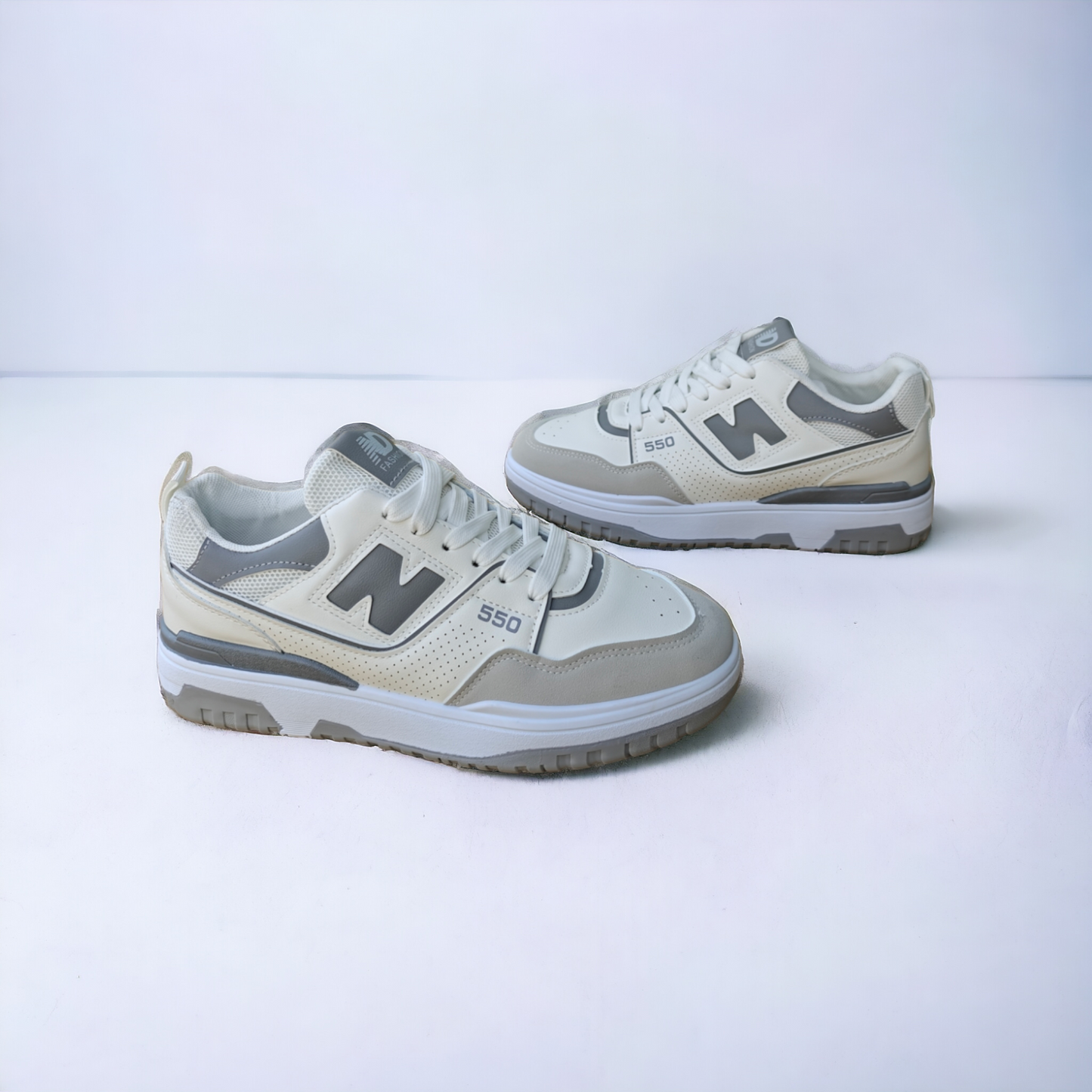 NB RD 550 White/Grey