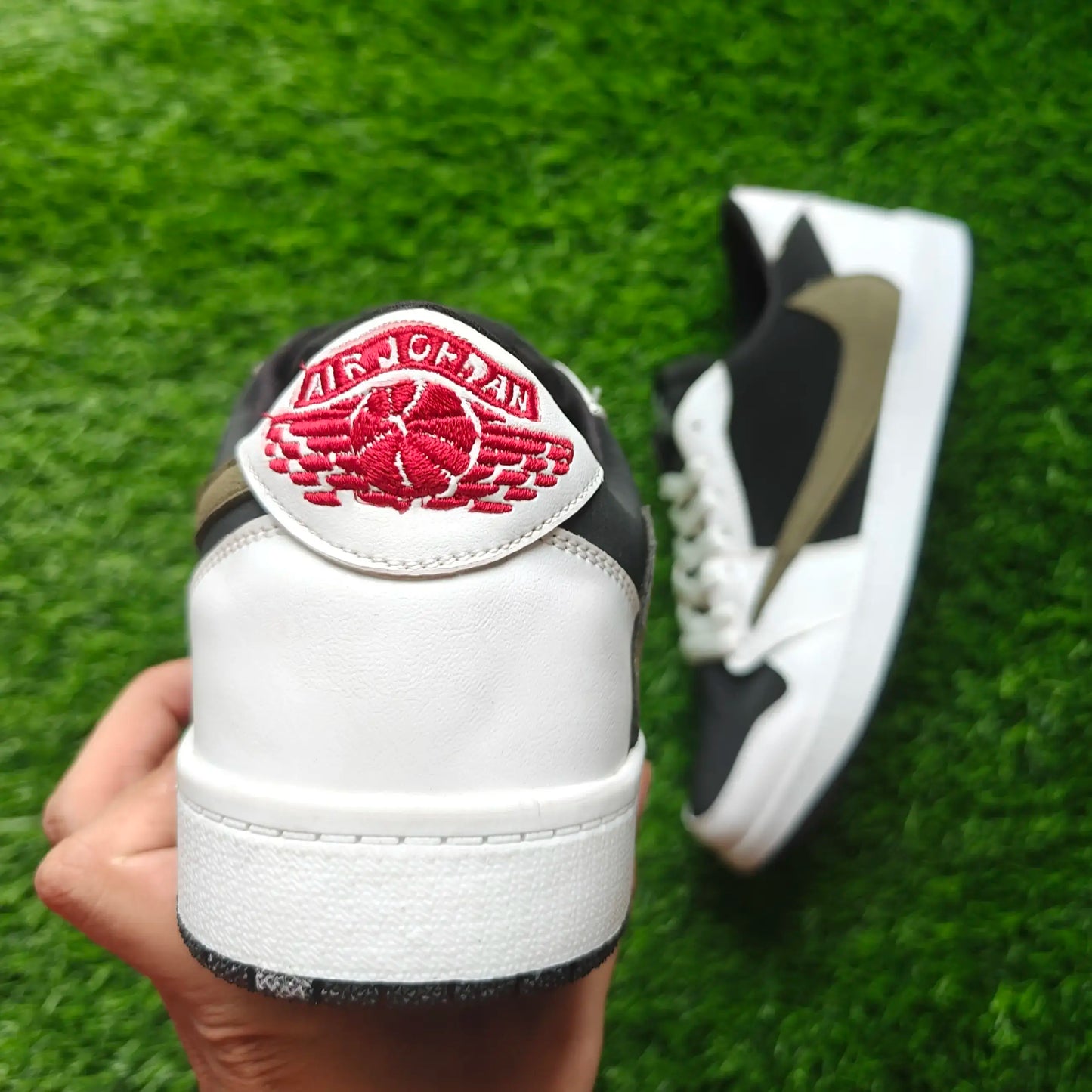 Travis Scott Olive