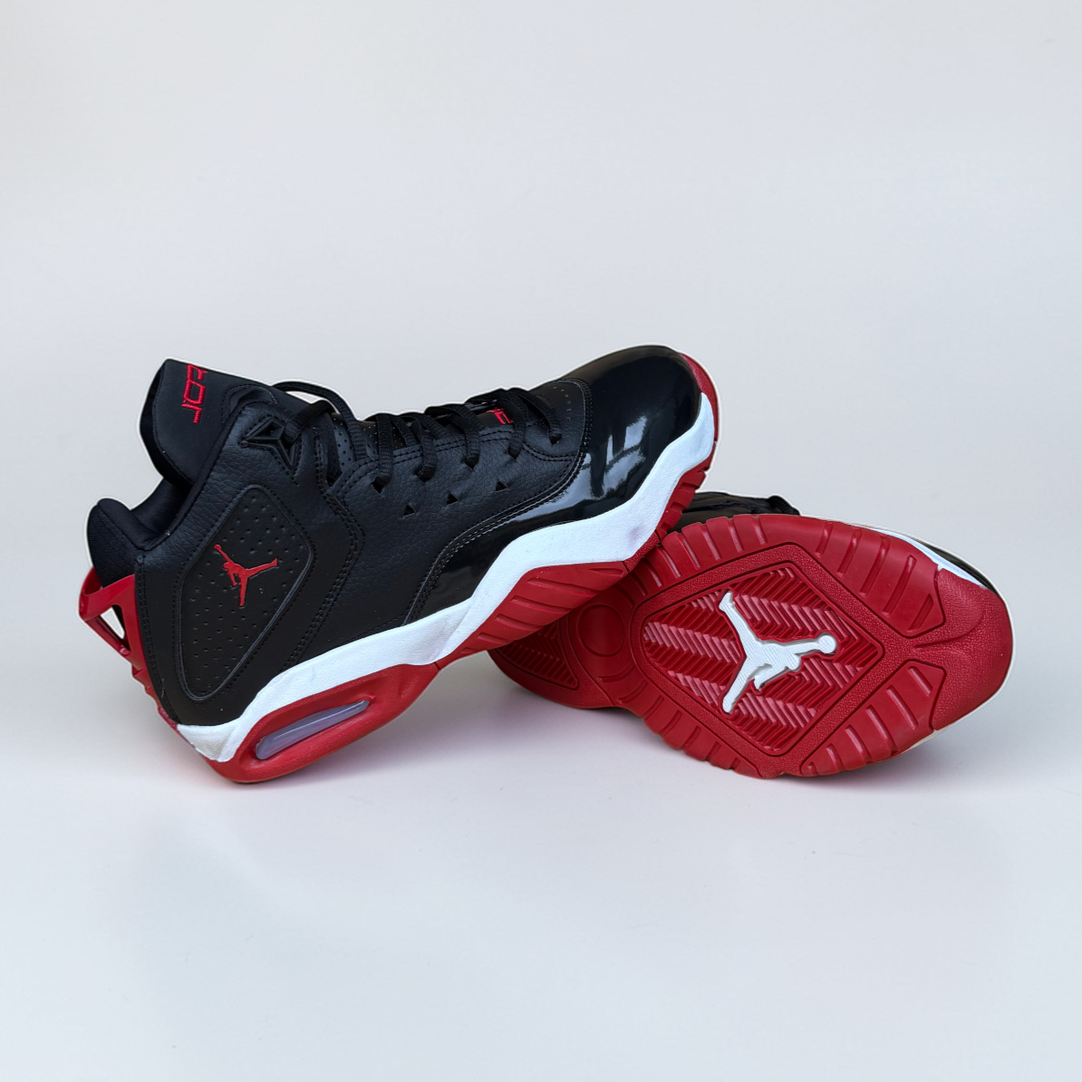 Jordan Beloyal Black Red