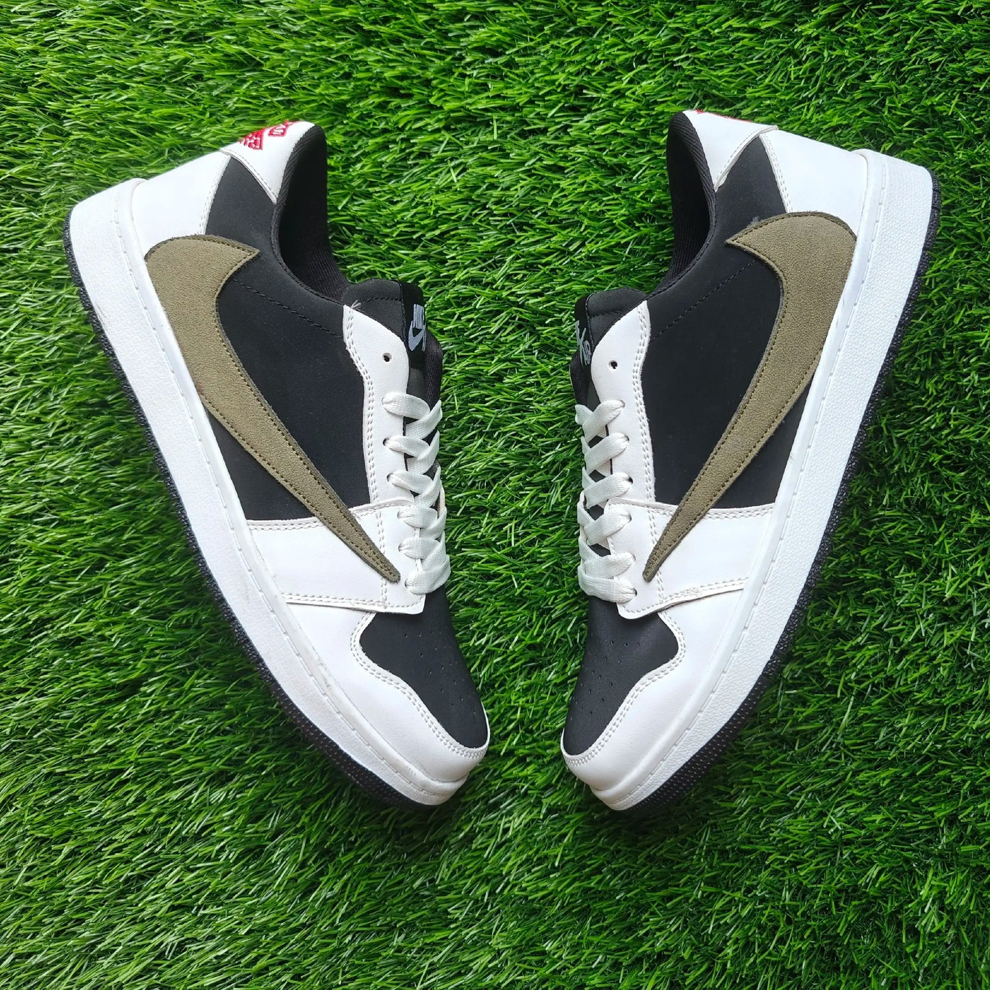 Travis Scott Olive