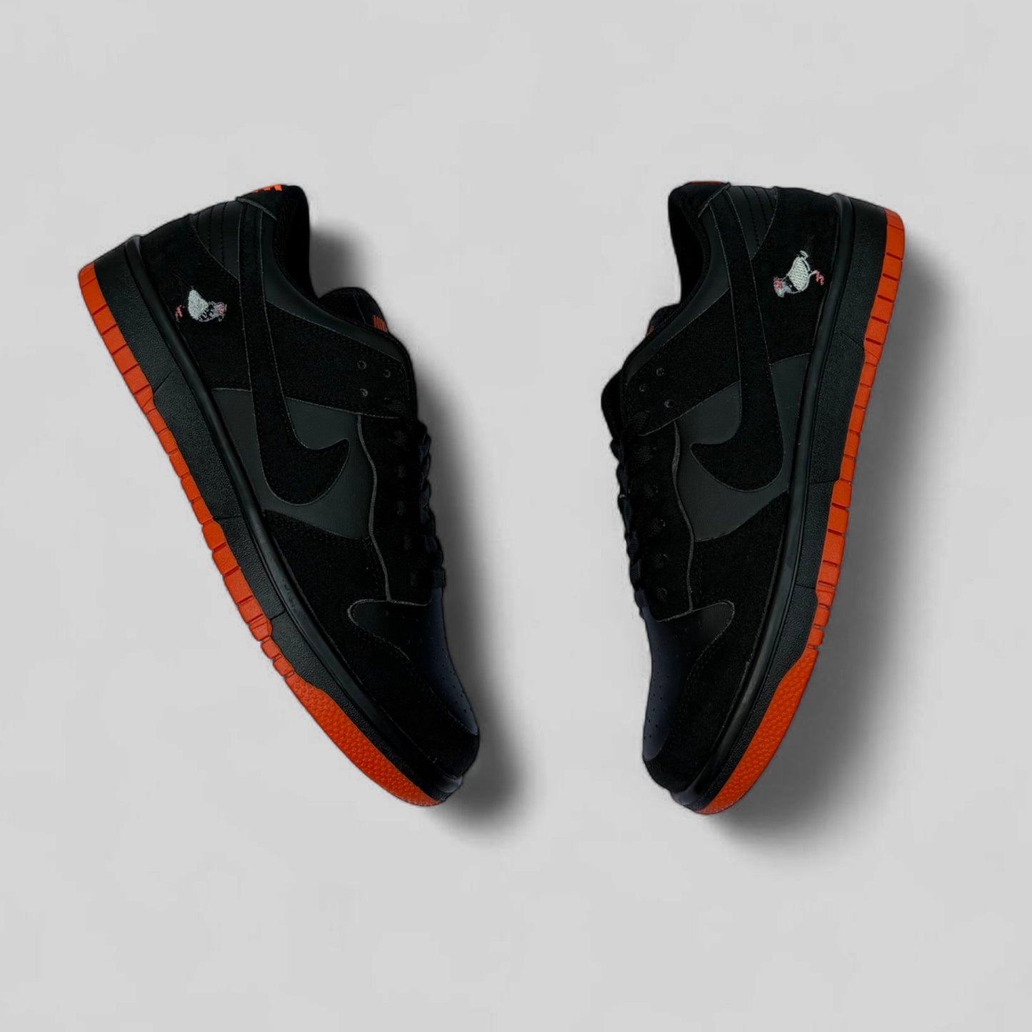 Dunk Low Pigeon Black