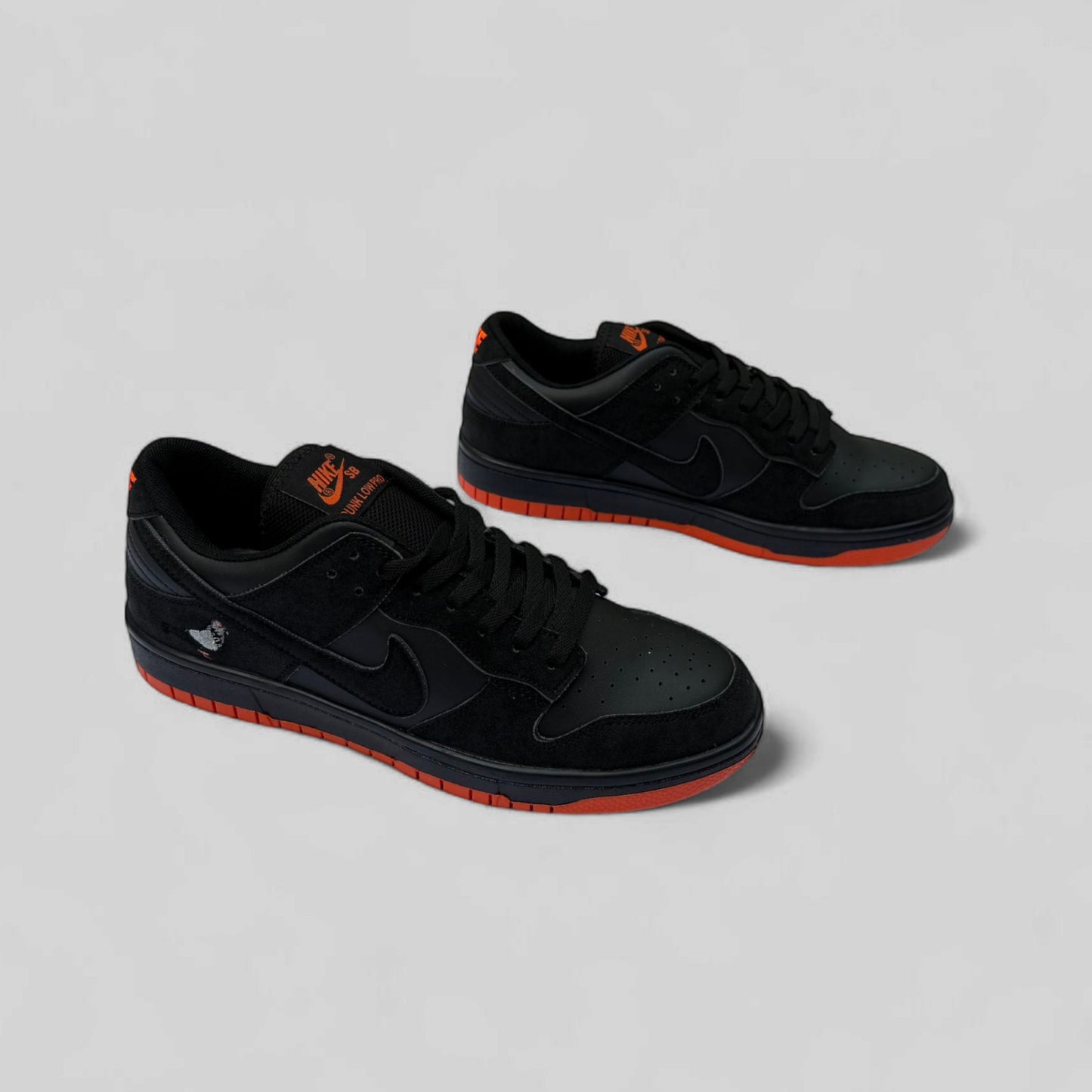 Dunk Low Pigeon Black