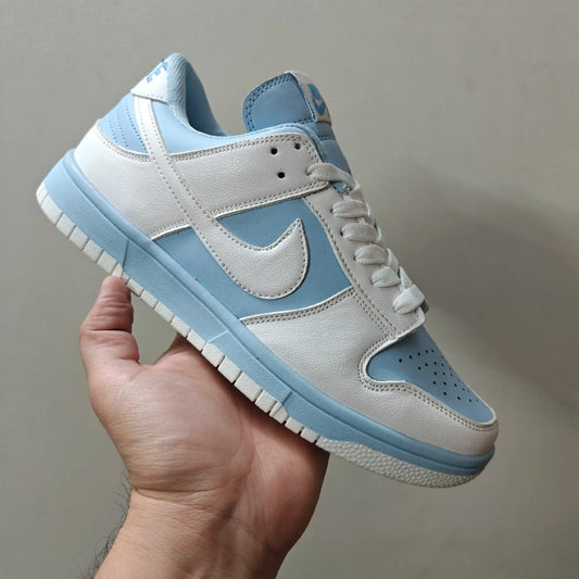Dunk Reverse Sky/White