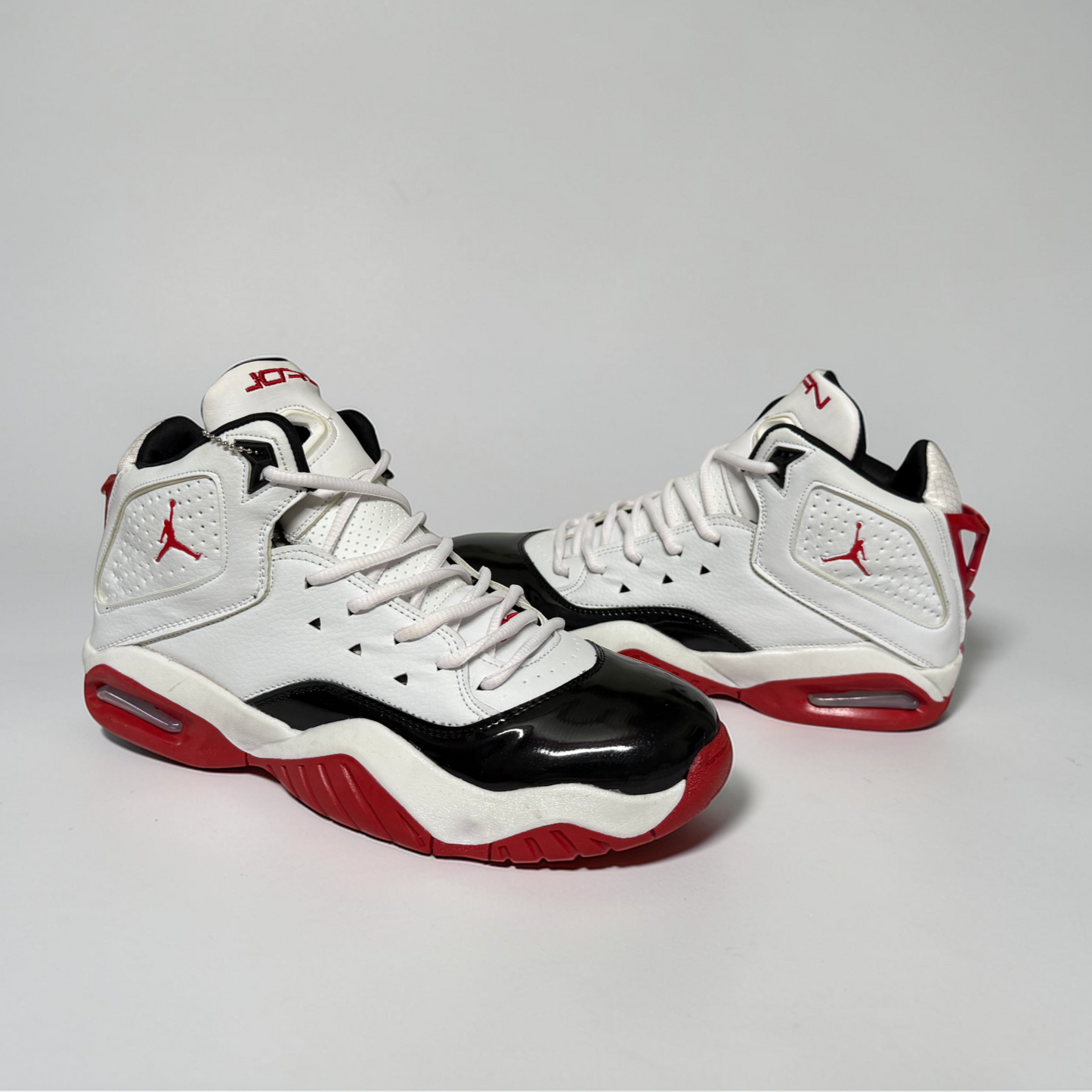 Jordan Beloyal White Red