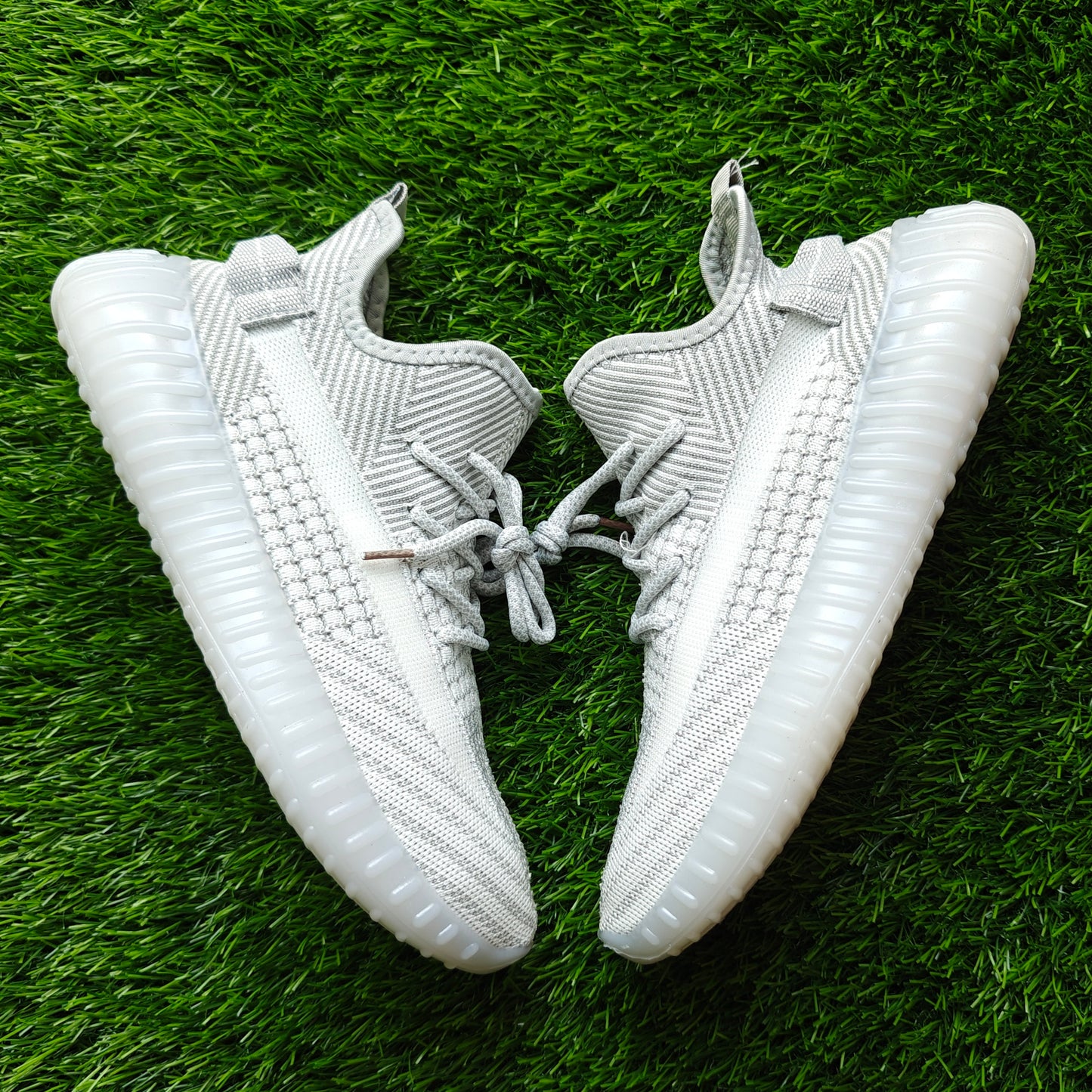 Yezzy Grey White