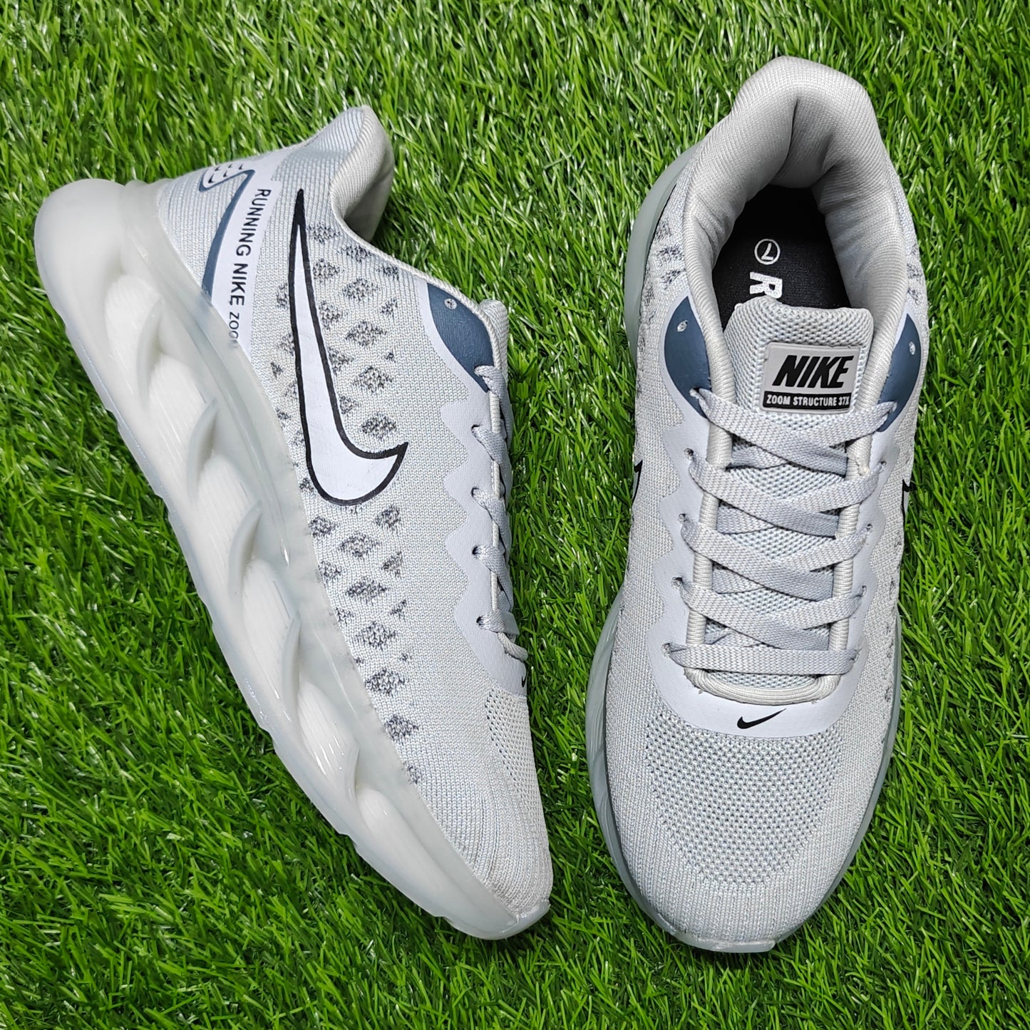 Zoom 11 Ash Frost