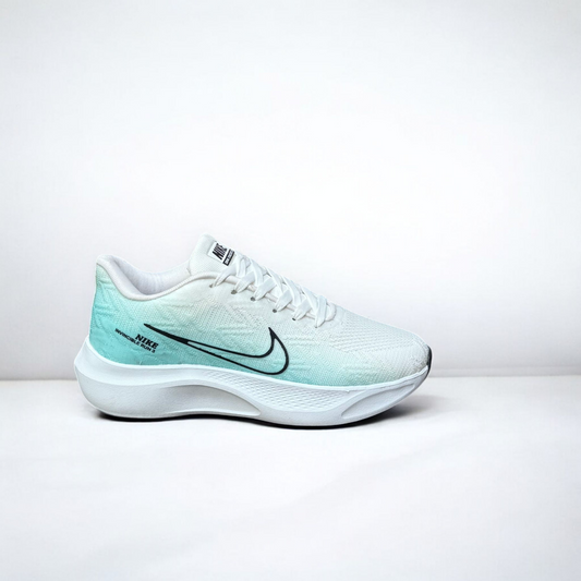 Zoom 10 White Sky