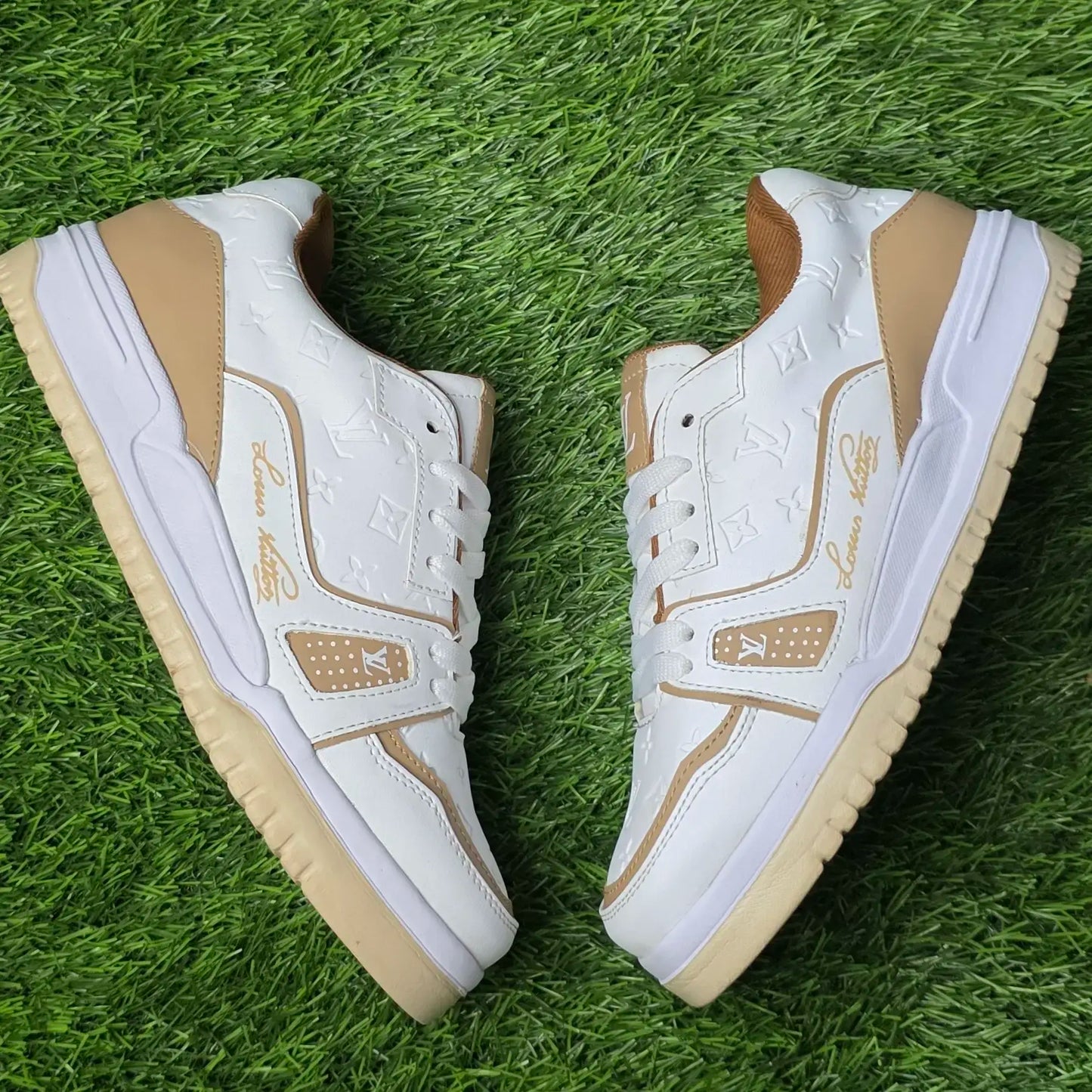 L-V Trainer Beige -SPL
