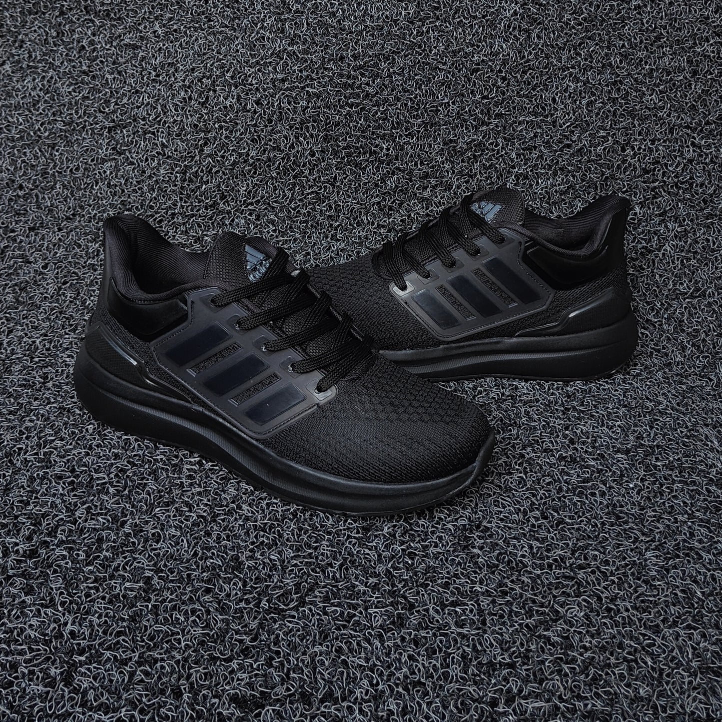 EQ21 Run Shoes Full/Black