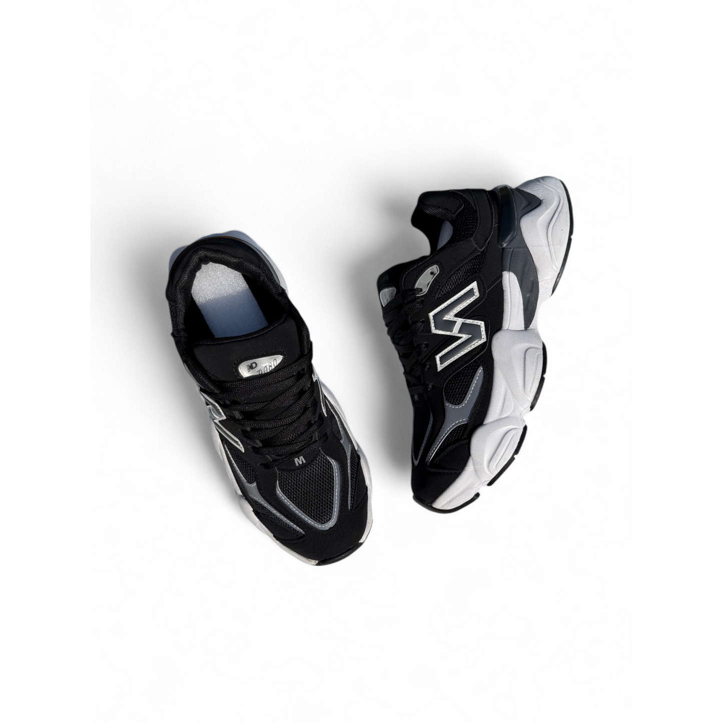 9060 Black & White