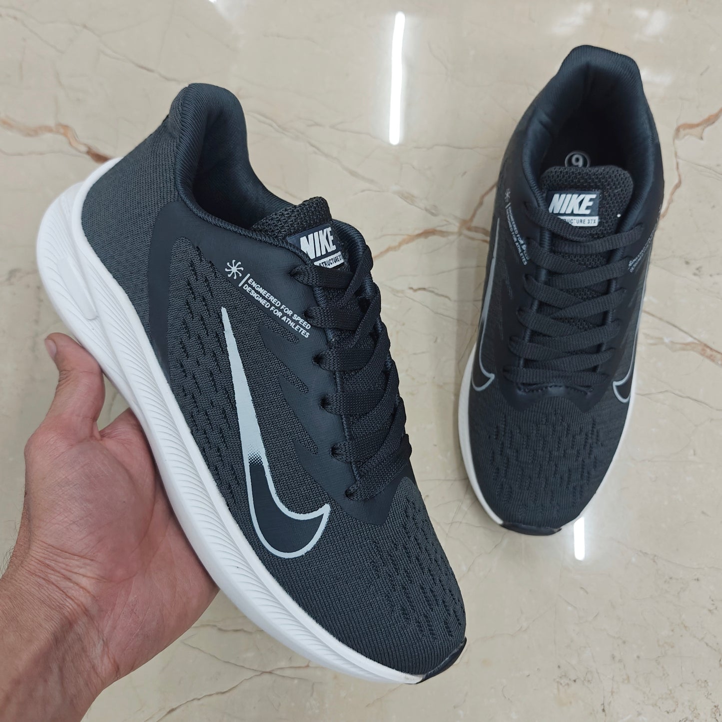 Zoom Winflo Grey