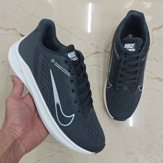 Zoom Winflo Grey